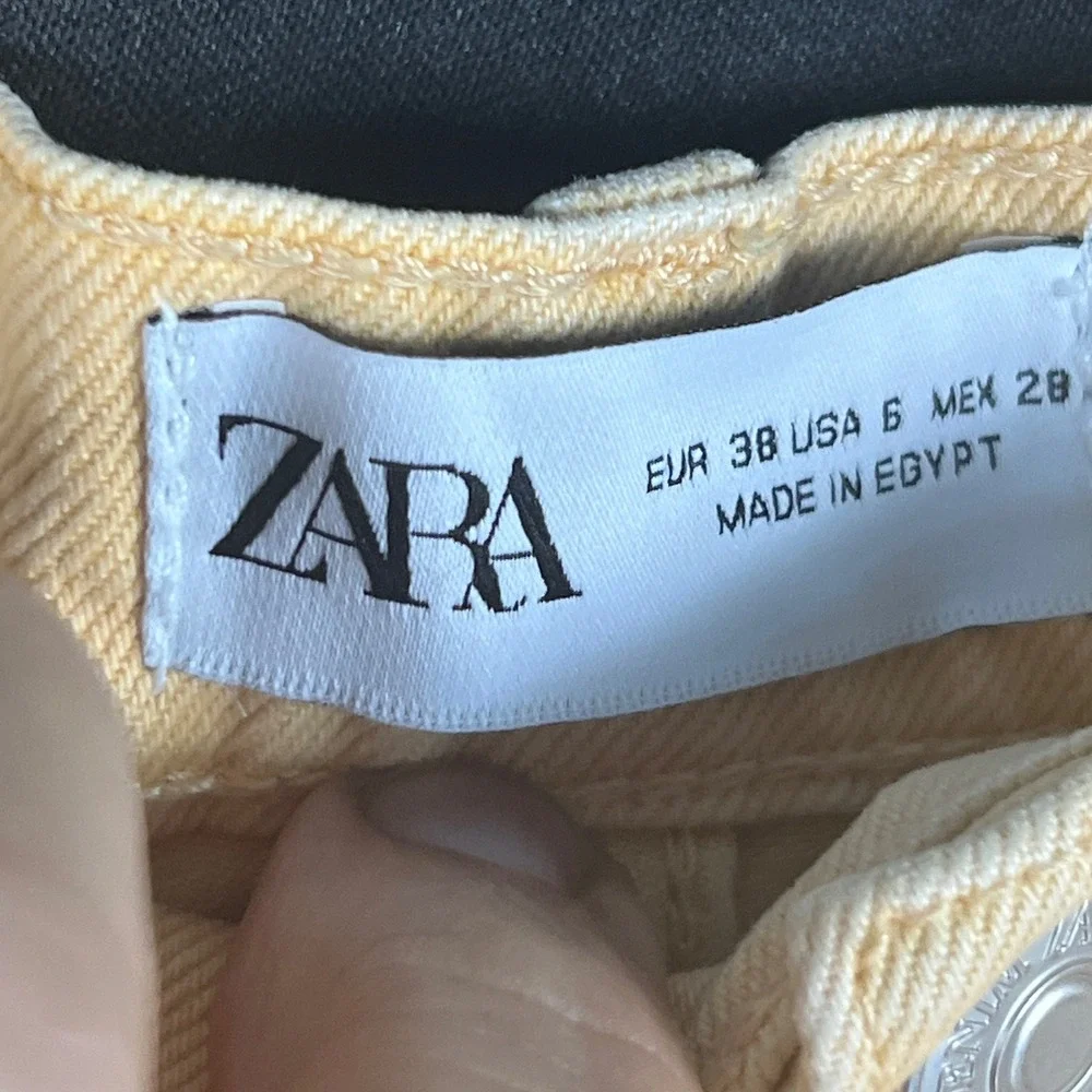Zara Womens Peach Orange High Waisted Distressed Denim Shorts Frayed Hem Size 6